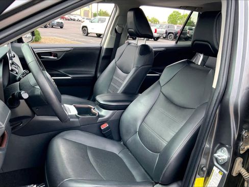 Used 2022 Toyota RAV4 Limited w/ Limited Grade Weather Package image 9