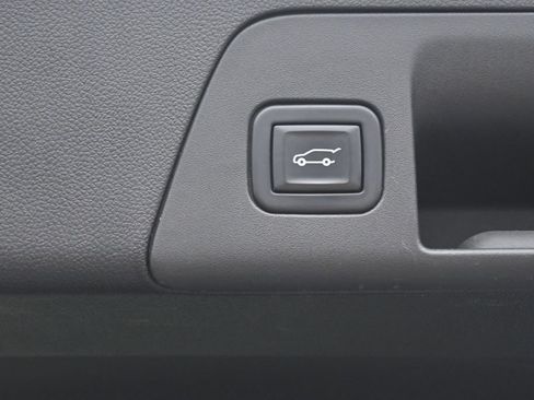 Used 2021 Buick Envision Essence AWD/4WD image 25