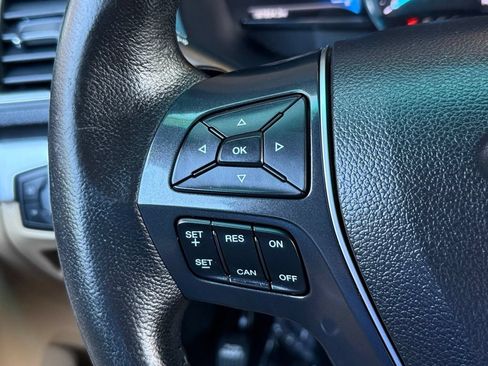 Used 2016 Ford Explorer Limited w/ Equipment Group 301A AWD/4WD image 28