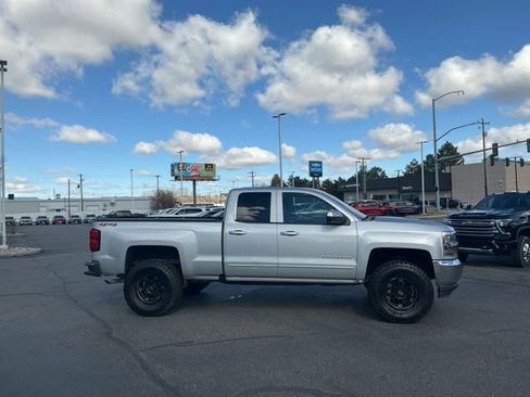 Used 2018 Chevrolet Silverado 1500 LT w/ Trailering Package image 2
