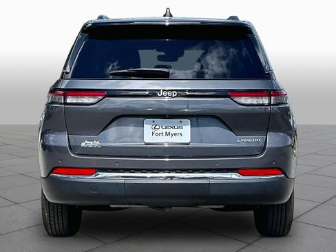 Used 2023 Jeep Grand Cherokee Laredo RWD image 5