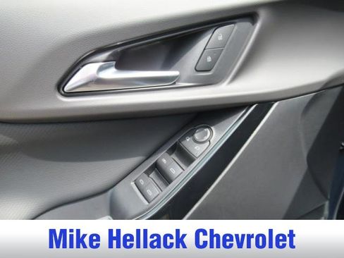Used 2026 Chevrolet Equinox LT w/ Convenience Package II FWD image 7
