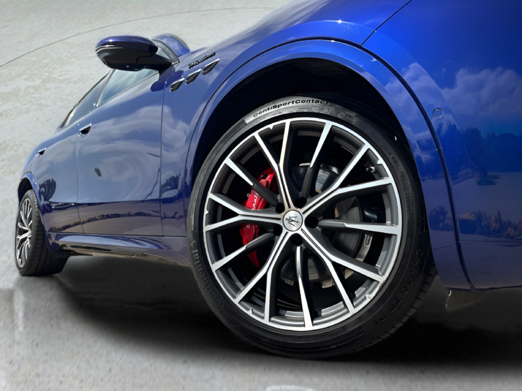 Used 2023 Maserati Grecale Modena AWD/4WD image 7