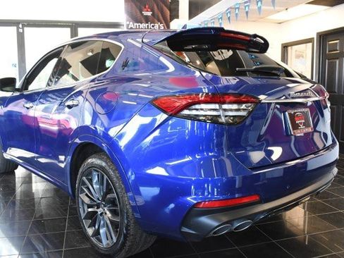 Used 2022 Maserati Levante Modena AWD/4WD image 16