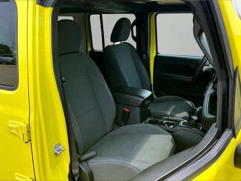Used 2024 Jeep Wrangler Unlimited Sport AWD/4WD image 7