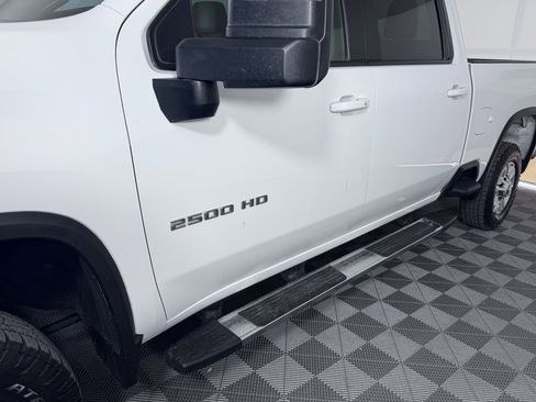 Used 2024 Chevrolet Silverado 2500 LT image 14