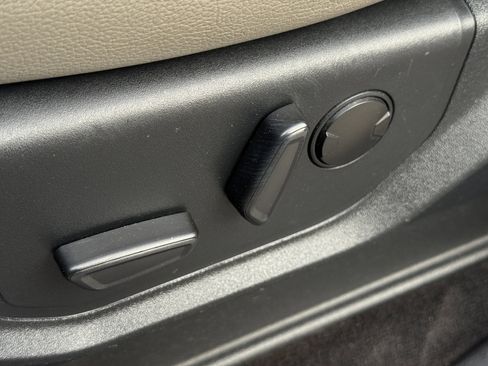 Used 2020 Ford F150 Lariat image 30