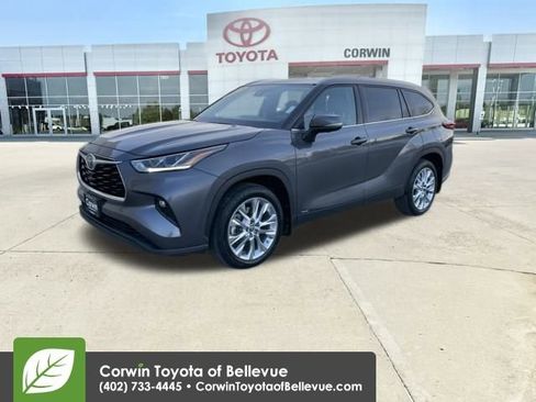 Used 2023 Toyota Highlander Limited image 7