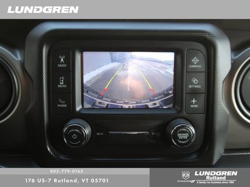 Used 2018 Jeep Wrangler Unlimited Sport S image 18