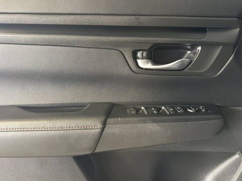 Used 2024 Honda CR-V Sport image 11