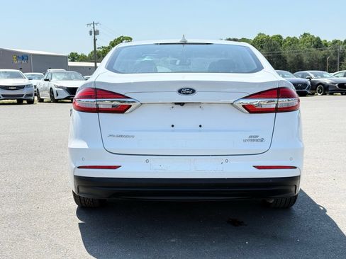 Used 2019 Ford Fusion SE FWD image 7