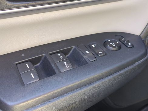 Used 2019 Honda CR-V EX-L image 25