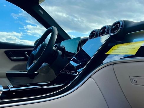 Used 2026 Mercedes-Benz GLC 300 4MATIC image 10