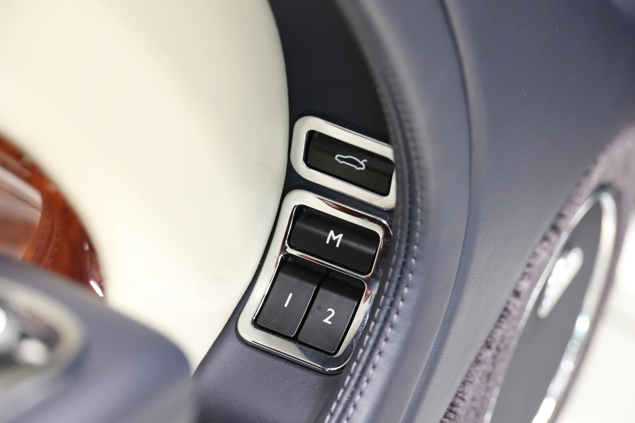 Used 2017 Bentley Mulsanne RWD image 17