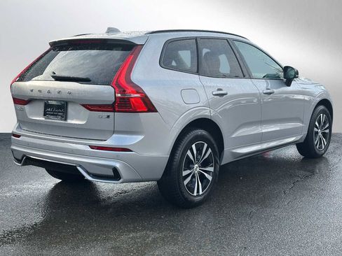 Used 2025 Volvo XC60 B5 Core w/ Climate Package image 3