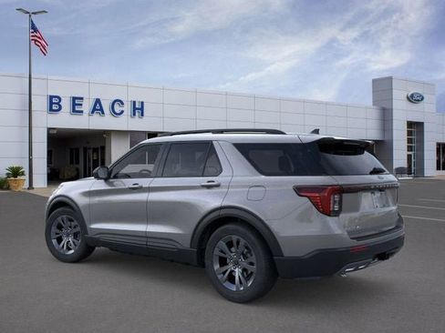 New 2026 Ford Explorer Active w/ Active Comfort Package image 5