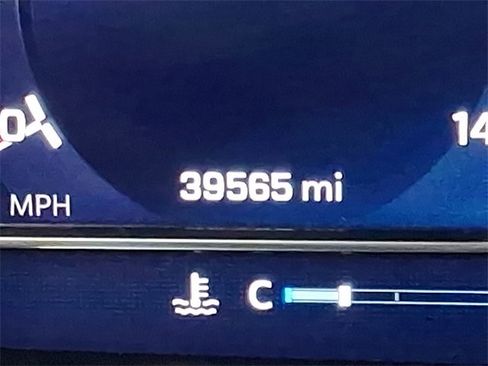 Used 2024 Chevrolet Silverado 1500 LT w/ Z71 Off-Road Package image 20