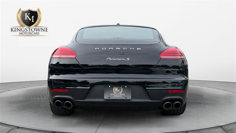 Used 2016 Porsche Panamera S RWD image 4
