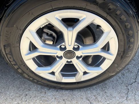 Used 2025 Jeep Compass Latitude image 29