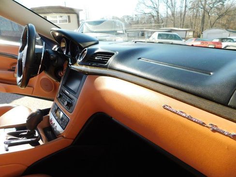 Used 2016 Maserati GranTurismo Sport image 31