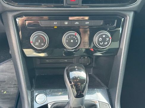 Used 2025 Volkswagen Taos S FWD image 32
