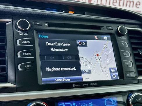 Certified 2019 Toyota Highlander XLE AWD/4WD image 8