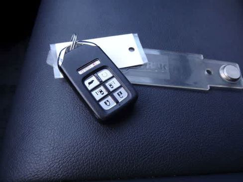 Used 2024 Honda Odyssey EX-L image 39