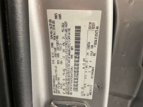 Used 2016 Ford Escape SE w/ Equipment Group 201A FWD image 25