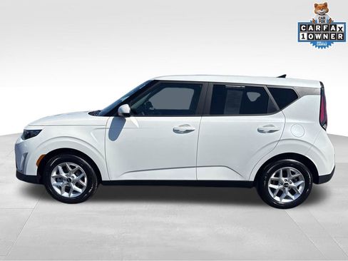 Used 2025 Kia Soul LX FWD image 6