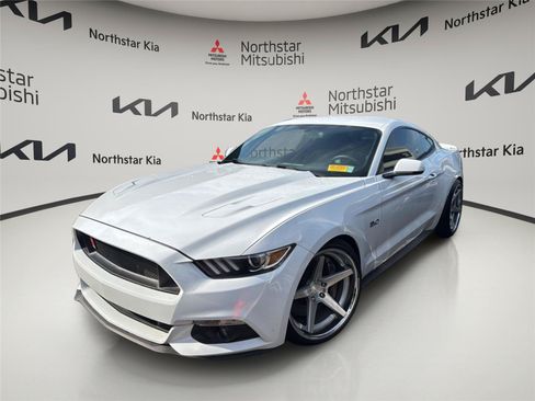 Used 2016 Ford Mustang GT Premium w/ Equipment Group 401A RWD image 12