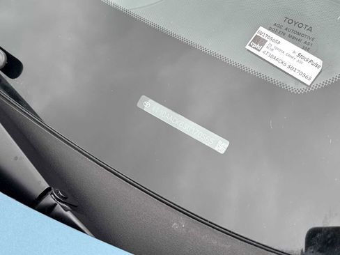 Used 2025 Toyota Camry XSE image 28