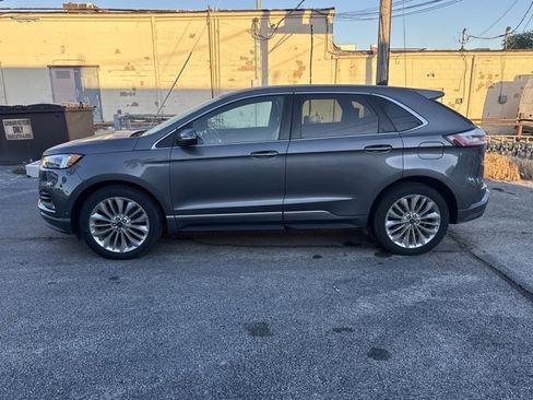 Used 2021 Ford Edge Titanium w/ Equipment Group 301A AWD/4WD image 3