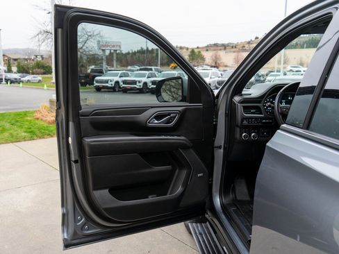 Used 2022 GMC Yukon XL AT4 w/ AT4 Premium Plus Package image 20