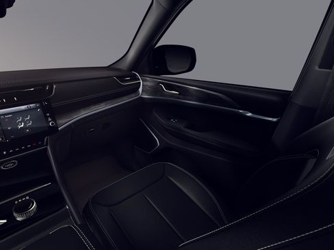New 2026 Jeep Grand Cherokee Limited AWD/4WD image 7