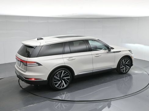 Used 2025 Lincoln Aviator Reserve w/ Equipment Group 201A AWD/4WD image 47