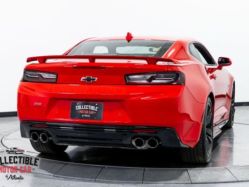 Used 2016 Chevrolet Camaro SS RWD image 18