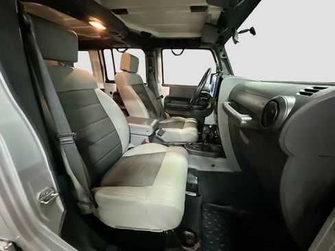 Used 2008 Jeep Wrangler X image 26