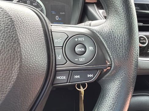 Used 2022 Toyota Corolla LE FWD image 21