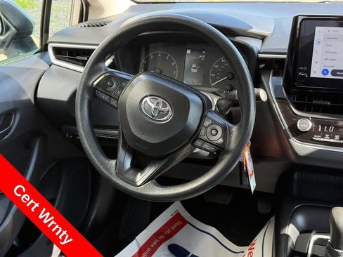 Used 2025 Toyota Corolla LE FWD image 14