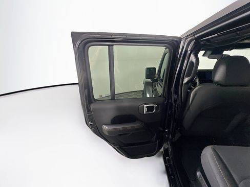 Used 2024 Jeep Wrangler Unlimited Sahara AWD/4WD image 25