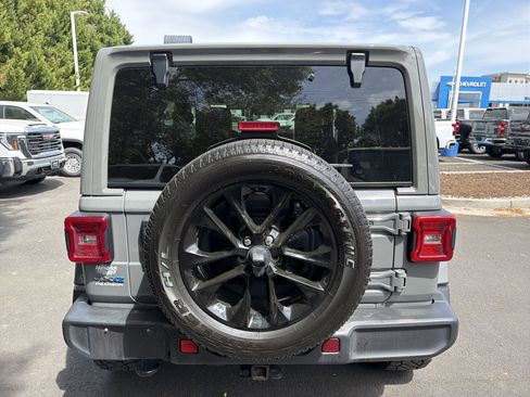 Used 2021 Jeep Wrangler Unlimited Sahara w/ Dual Top Group image 9