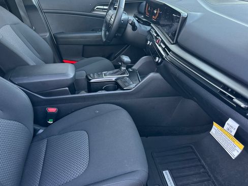 Certified 2026 Kia Sportage LX AWD/4WD image 16