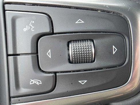 Certified 2024 Chevrolet Suburban Premier AWD/4WD image 32