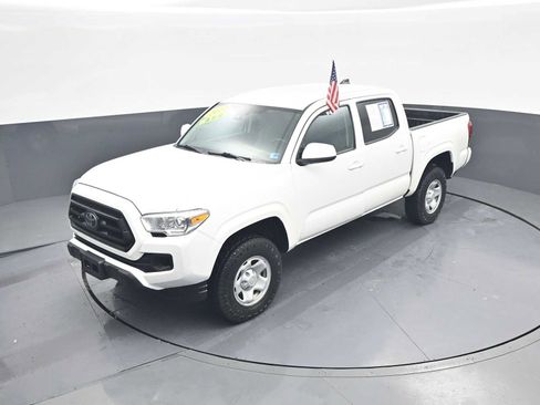 Used 2022 Toyota Tacoma SR image 28