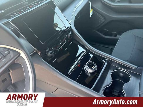 New 2025 Jeep Grand Cherokee L Laredo w/ Luxury Tech Group I image 15