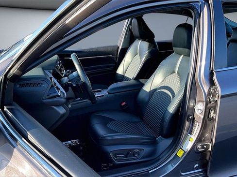 Used 2022 Toyota Camry SE image 20