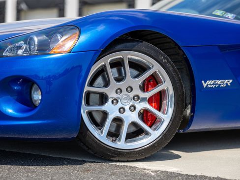 Used 2006 Dodge Viper SRT-10 RWD image 5