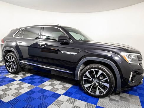 Used 2024 Volkswagen Atlas Cross Sport SEL Premium R-Line AWD/4WD image 3