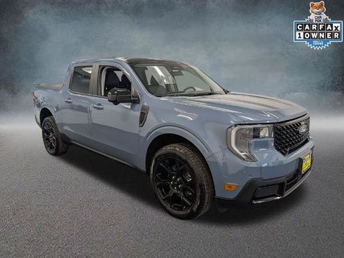 Certified 2025 Ford Maverick Lariat w/ Black Appearance Package AWD/4WD image 3