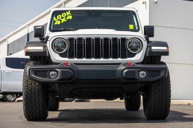 Used 2024 Jeep Wrangler Unlimited Rubicon AWD/4WD image 43